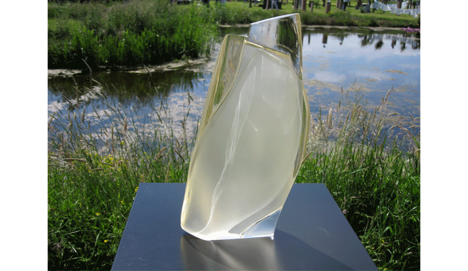 Joseé Bastiaenen ‘beeldhouwer in glas’